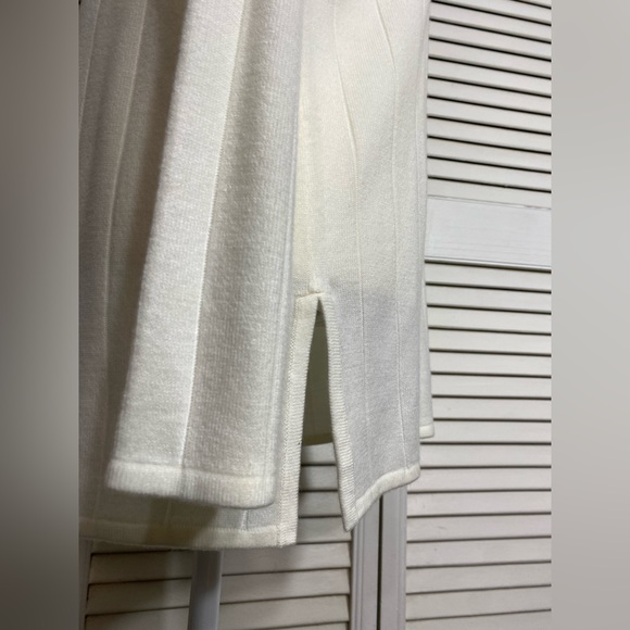 Medium Kathie Lee Collection Ivory Ribbed Knit Long Sleeve Sweater w/ Slit Sides - Picture 5 of 7